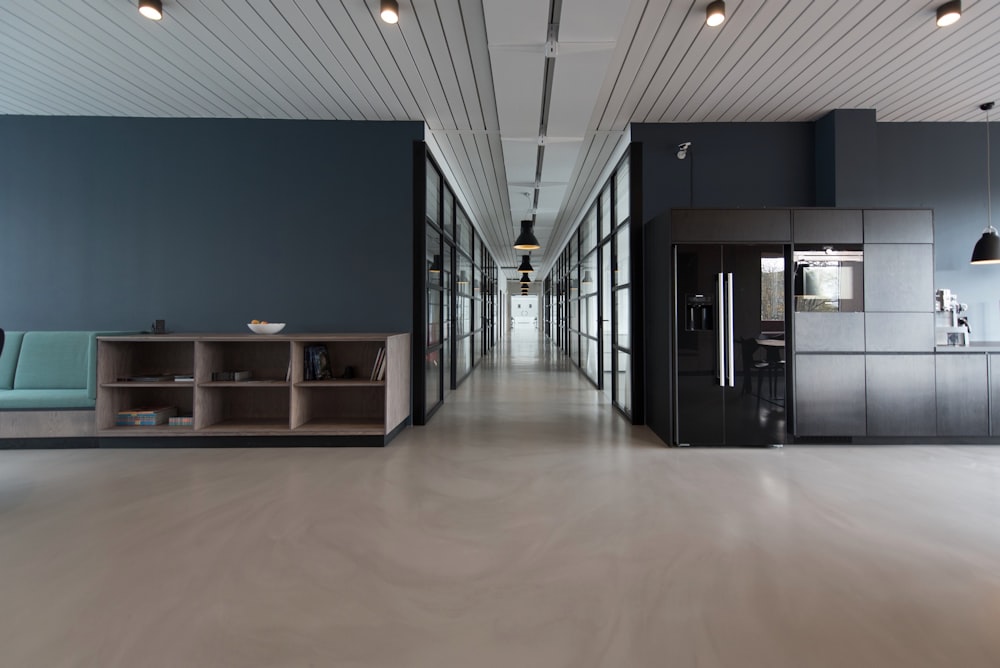 Shops, offices and showrooms